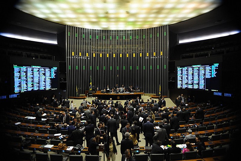 Cenário político nas vésperas da eleição para a presidência da Câmara Federal segue em clima de instabilidade