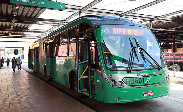 Nove linhas de ônibus não funcionaram hoje pela manhã em Curitiba