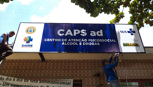 Recentemente, o Ministério da Saúde tem incentivado iniciativas que não estão de acordo com a indicação dos profissionais da área