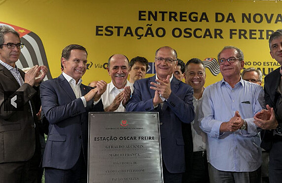 Governador Geraldo Alckmin e Prefeito João Doria inauguram Estação Oscar Freire, ainda incompleta, dias antes de deixarem seus mandatos