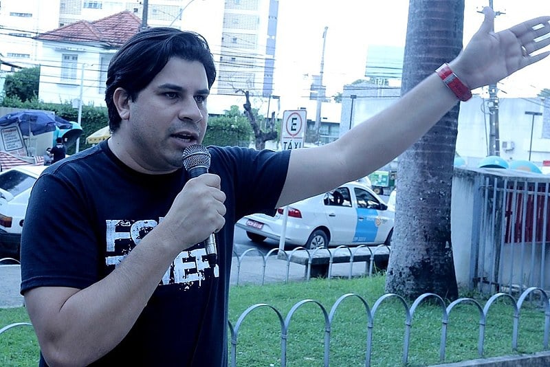 "Há um sentimento muito grande entre os trabalhadores que anseiam por essa greve, por luta"