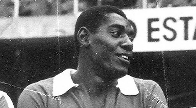 Jairo do Nascimento é atleta que mais vestiu a camisa do Coritiba, 410 vezes. 