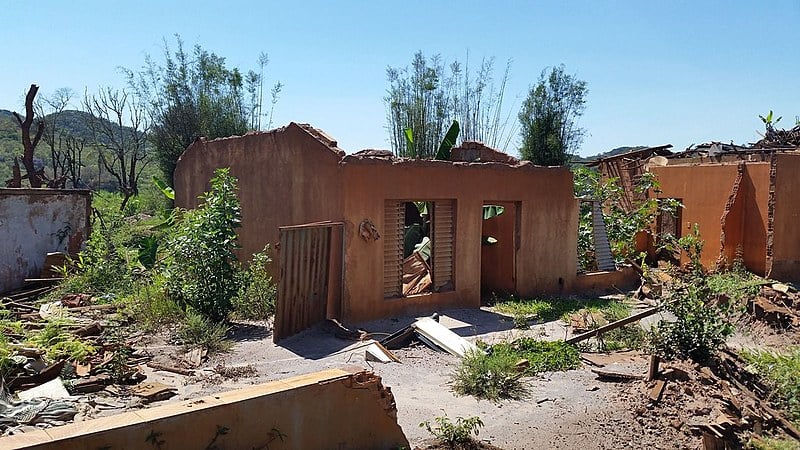 Casas de Mariana (MG), um ano após o crime socioambiental da Samarco, Vale, BHP Billiton e VogBR