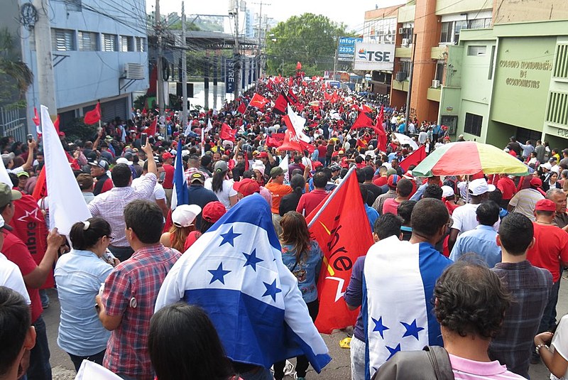 Protesto no Supremo Tribunal Eleitoral de Honduras