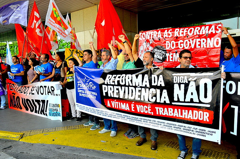 São mais de setenta sindicatos, movimentos, associações que compõem a frente