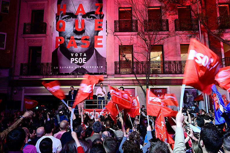O Partido Socialista Operário Espanhol (PSOE), do atual primeiro-ministro, Pedro Sánchez, venceu as eleições para o Parlamento