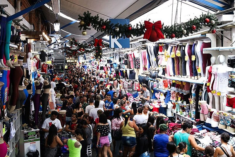 Compras de final de ano ajudaram a derrubar taxas de desemprego