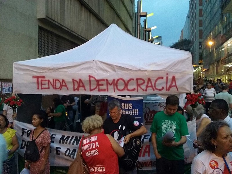 Cerca de 200 pessoas participaram da ação