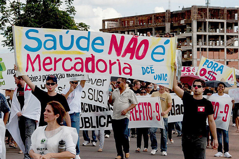 Manifestação em defesa do SUS