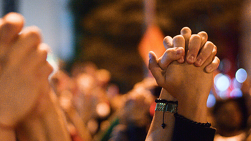 "Não há nada de errado em criticar o que alguém fez. Mas é preciso aprender a criticar sem ofender. Ninguém é do tamanho dos seus erros."