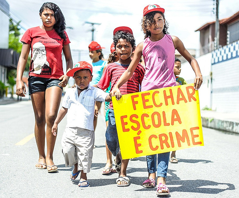 O Movimento também está arrecadando livros para as crianças sem-terrinhas do I Encontro Nacional do Sem Terrinha no fim do mês
