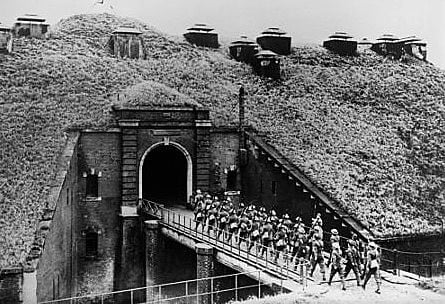 Detalhe de fortificação da Linha Maginot francesa, facilmente contornada pelos nazistas em 1940