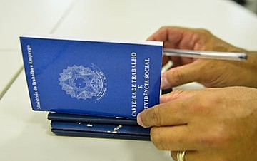 Objetivo do projeto é fazer com que as alterações na legislação trabalhista se somem a outras 11 leis revogadas por meio desse instrumento