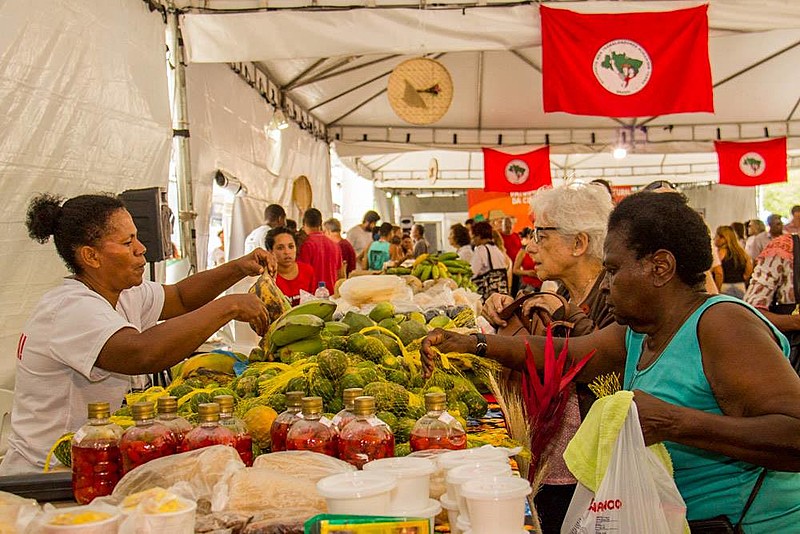 A lei 5.999/2015 reconhece como de interesse cultural e social para o Rio de Janeiro a Feira Estadual da Reforma Agrária Cícero Guedes