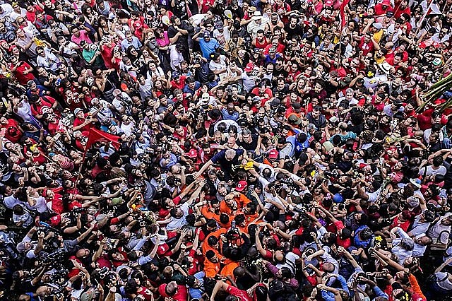 On the day Lula was incarcerated, a massive crowd gathered to stop the ex-president from turning himself in to the police