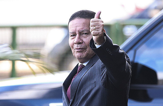 No final das contas, se a "nova era" tinha como princípio a tão falada meritocracia, essa lógica já foi completamente desmascarada