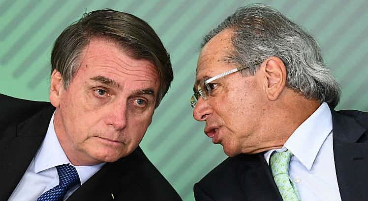 Bolsonaro (esq.) e o ex-banqueiro Paulo Guedes (dir.), ministro da Economia