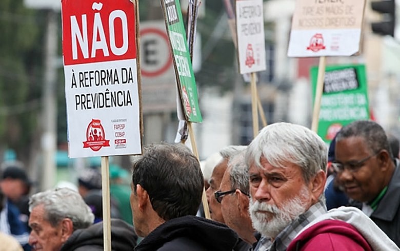 Trabalhadores são contra a reforma que deve ser enviada pelo governo Bolsonaro até o fim do mês ao Congresso
