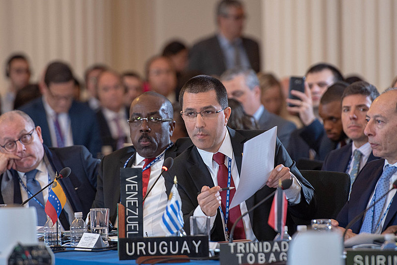 Ministro de Relações Exteriores da Venezuela, Jorge Arreaza, aponta ilegalidades da resolução contra a Venezuela na OEA