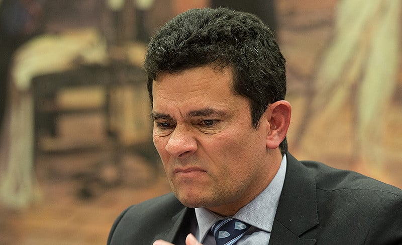 Juiz federal Sérgio Moro (acima) deve interrogar ex-presidente na quinta-feira (10)