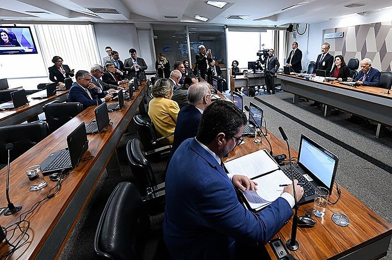 Senadores da CCJ foram unânimes ao aprovar pacote proposto por Moro