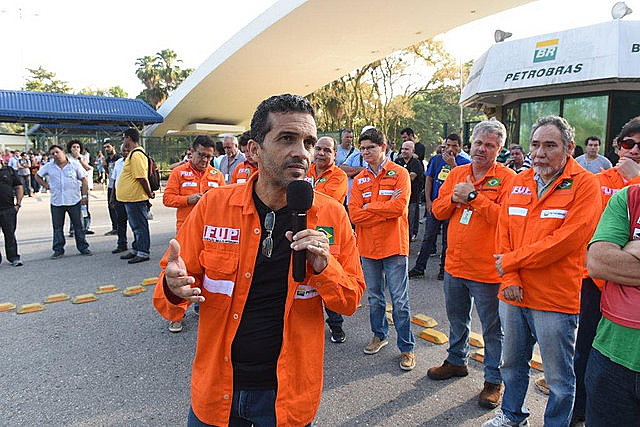 José Maria Rangel, coordenador da FUP, durante ato dos petroleiros