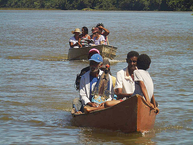 No Norte de Minas Gerais, comunidades vivem às margens do rio São Francisco, de onde retiram o sustento