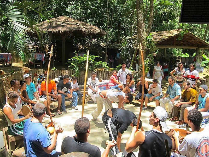 Hoje, na sexta geração da família Bonfim, o Quilombo do Grotão consolidou-se como celeiro da resistência da cultura negra