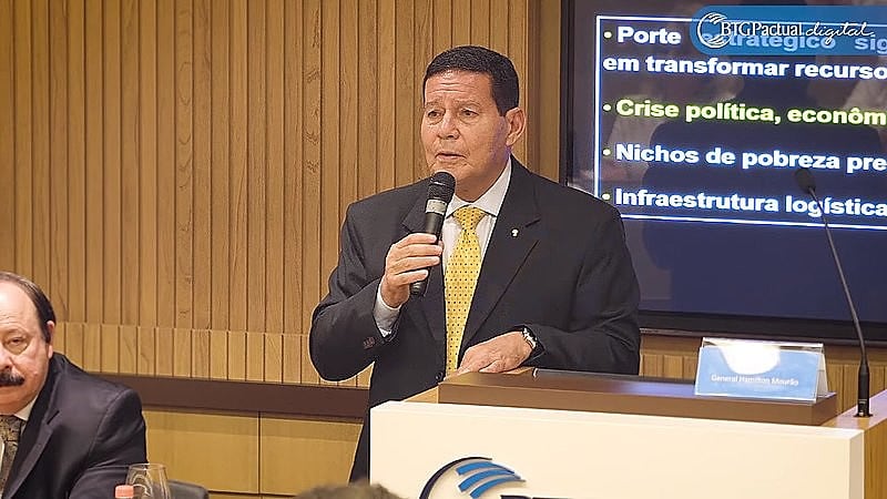 General Mourão durante palestra para investidores na sede do BTG Pactual
