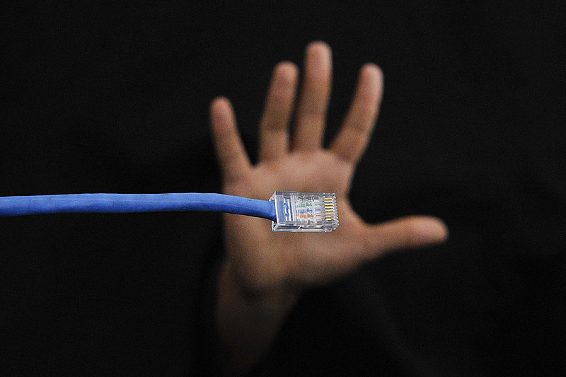 Pesquisa do DataSenado aponta que 99% de 608.470 internautas são contrários às tarifações de dados de internet