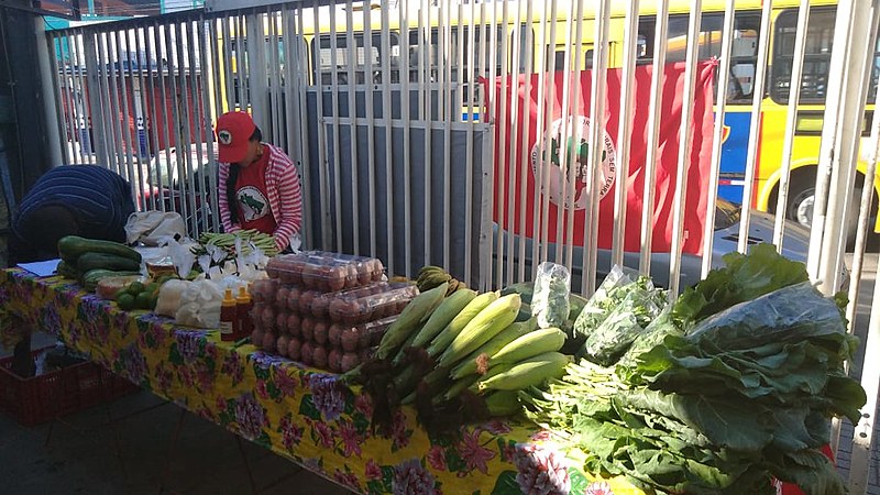 A feira vai ate as 18h, na Avenida Duque de Caxias, 583