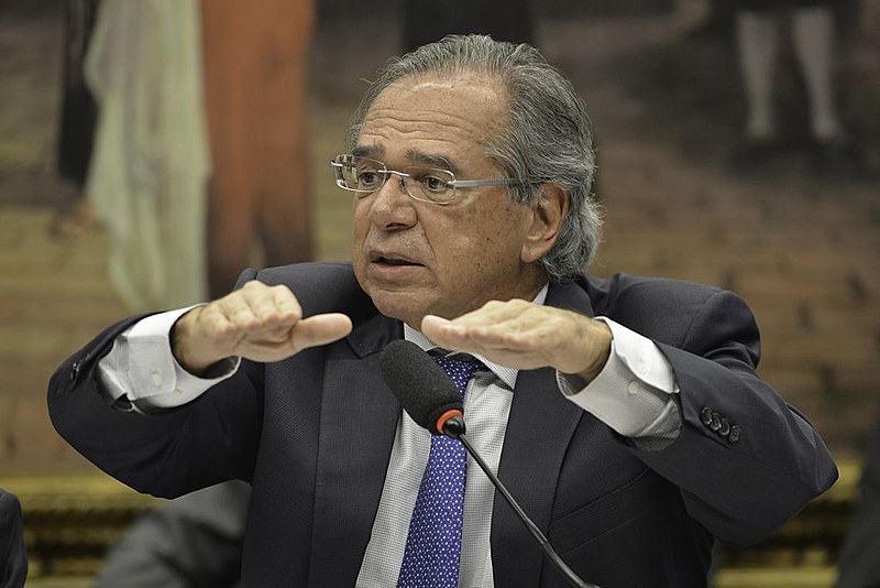 Ministro da Economia, Paulo Guedes vomitou impropérios machistas contra Brigitte Macron, esposa do presidente da França