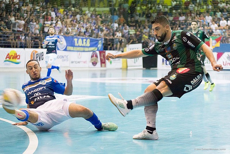 Marreco Futsal abriu vantagem na primeira partida da final, mas um empate no próximo jogo já garante a vitória do Pato.