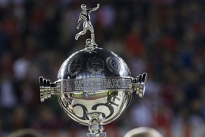 Competição é disputada por 44 equipes, em duas fases preliminares, fase de grupos e mata mata