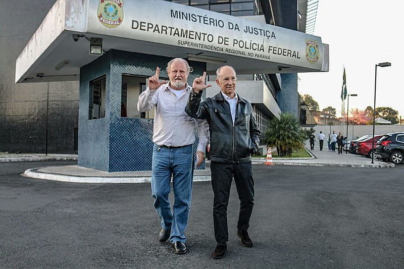 João Pedro Stedile e Rui Falcão após visita ao presidente Lula