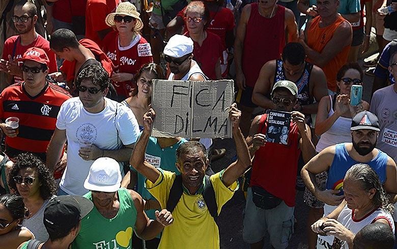 Entre os que são contra o impeachment, 80% acreditam que parlamentares agiram em interesse próprio