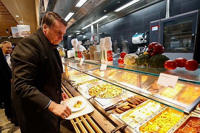 Presidente da República, Jair Bolsonaro, durante almoço no restaurante Migros