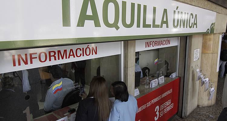 A guerra em torno do câmbio da moeda gera impactos diretos na população, como o aumento do preço dos produtos