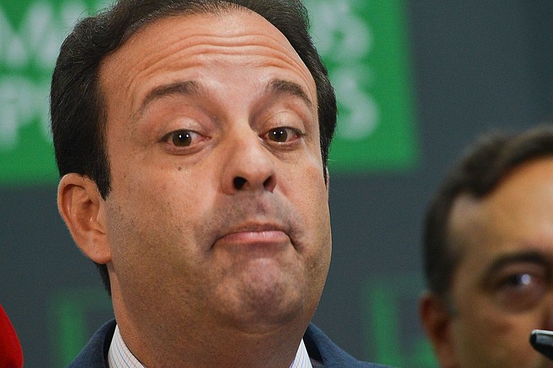 Moura anunciou que é o líder nesta quarta-feira (18)