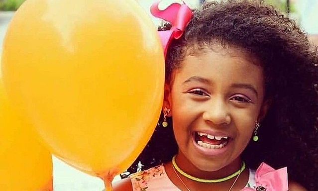 Ágatha Vitória Sales Félix, de oito anos, morreu no dia 20 de setembro deste ano ao ser baleada por um tiro de fuzil, no Complexo Alemão
