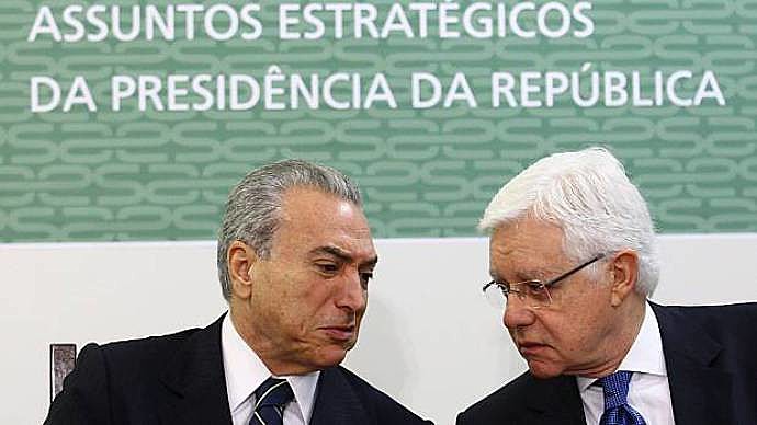 "Os veículos de comunicação que aderirem à campanha terão direito à publicidade federal", disse Moreira Franco