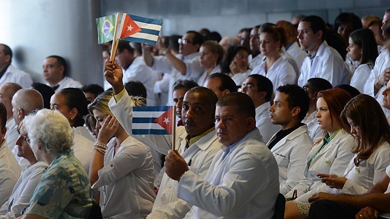 Médicos cubanos estão deixando o país após declarações "ameaçadoras" de Bolsonaro