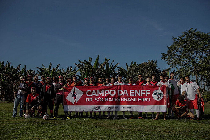 Jogo amistoso entre o time da ENFF e o Autônomos Futebol Clube abriu as atividades da campanha