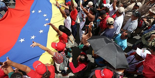 Chavistas fazem campanha pela Assembleia Nacional Constituinte.