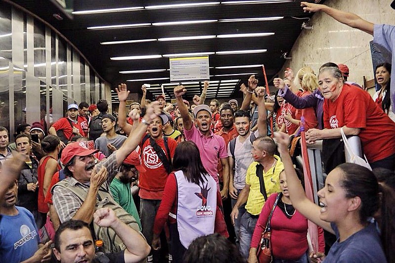 MTST ocupa Escritório da Presidência em São Paulo, na Avenida Paulista