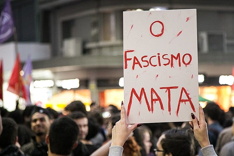 O fascismo, através da violência política e do ódio, começa a mostrar sua cara nas ruas de todo o Brasil.