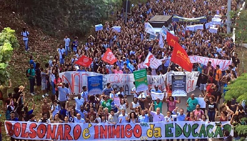 Cortes, confusão e descrédito na Educação Superior moveram greves estudantis contra Bolsonaro em 2019.