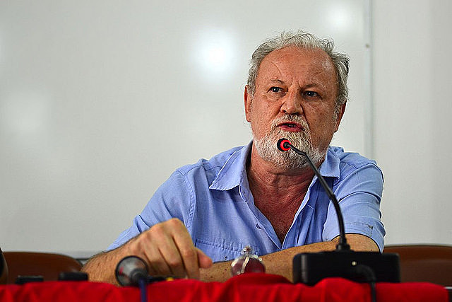 Landless Workers leader says casting a blank or null ballot is favoring coup-plotters, as it is a statement against change