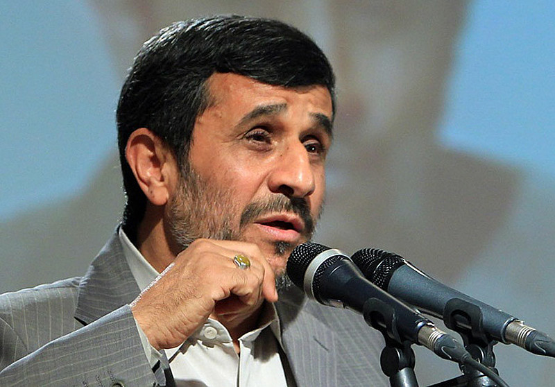 Ex-presidente Ahmadinejad foi preso por incitar protestos, diz jornal