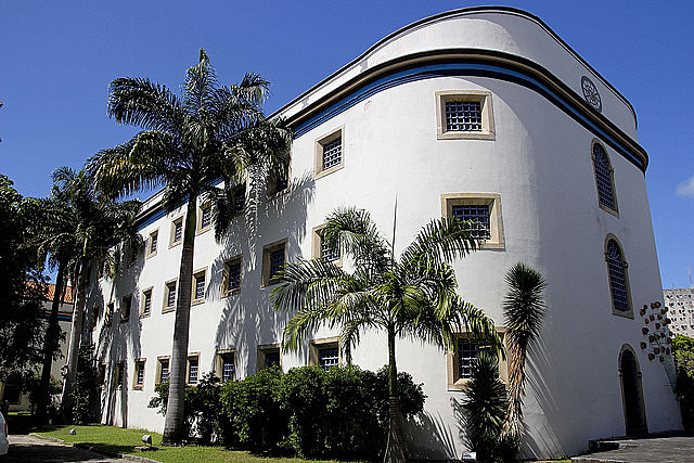 Casa da Cultura Luiz Gonzaga fica no bairro Santo Antônio, próximo á Estação Recife